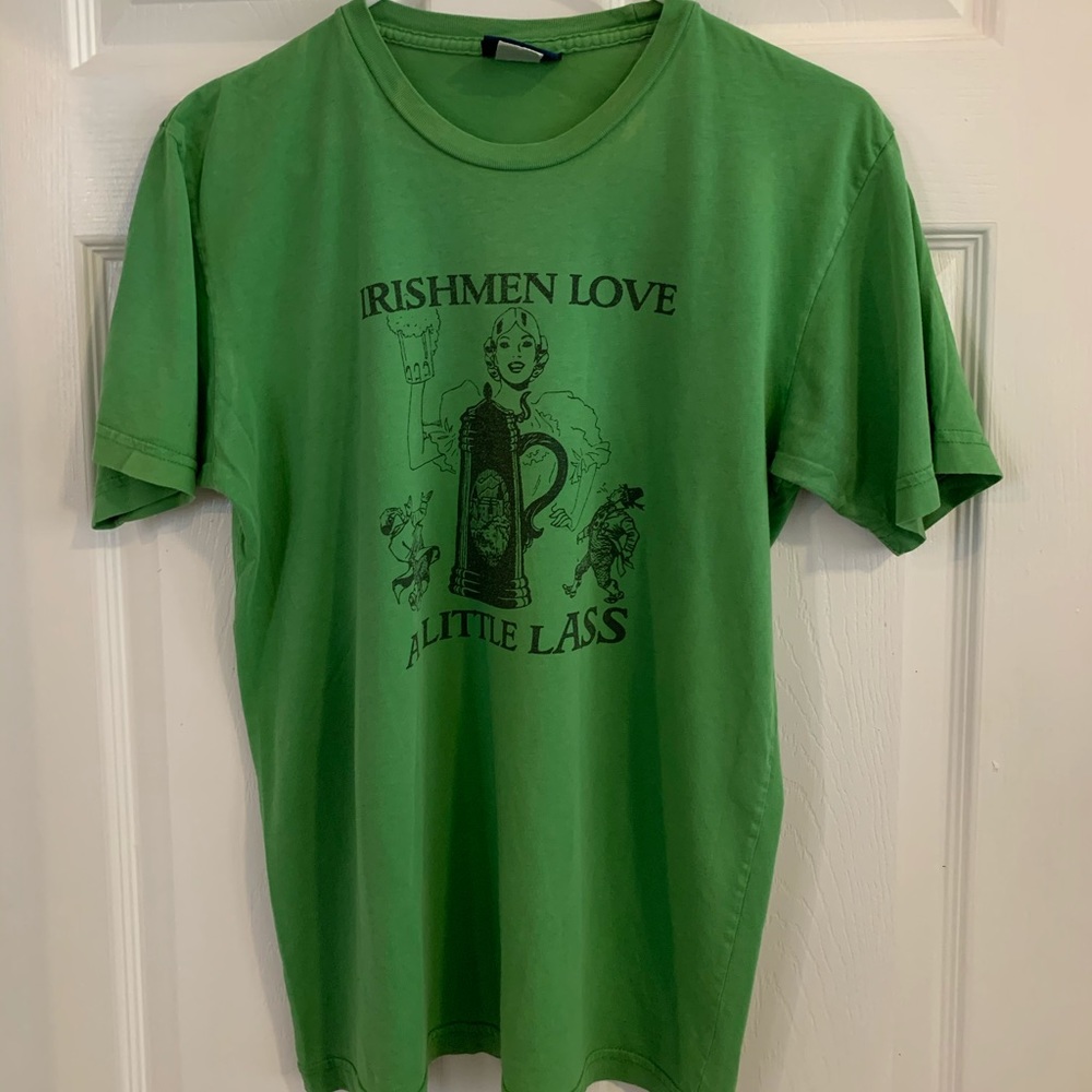 Vintage “Irishmen love a little lass” T-shirt